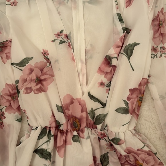 Pretty little thing white floral chiffon double tier plunge skater dress - Picture 6 of 6